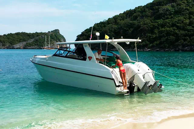 Аренда скоростного катера Ruby 38 twin engine на Самуи